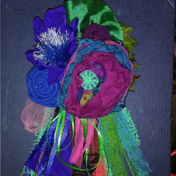 Hand made accessories  $10-$30 depending on size, time, and materials used! 🌸 - Picture 9 of 9